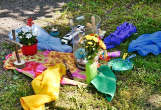 Kindergottesdienst Mitte mit Kreuz